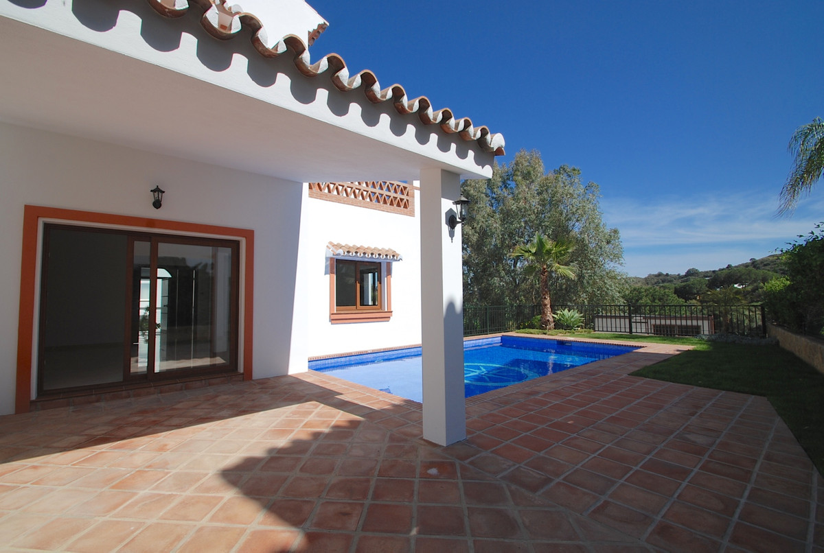 6 bedroom Villa For Sale in La Cala, Málaga - thumb 10