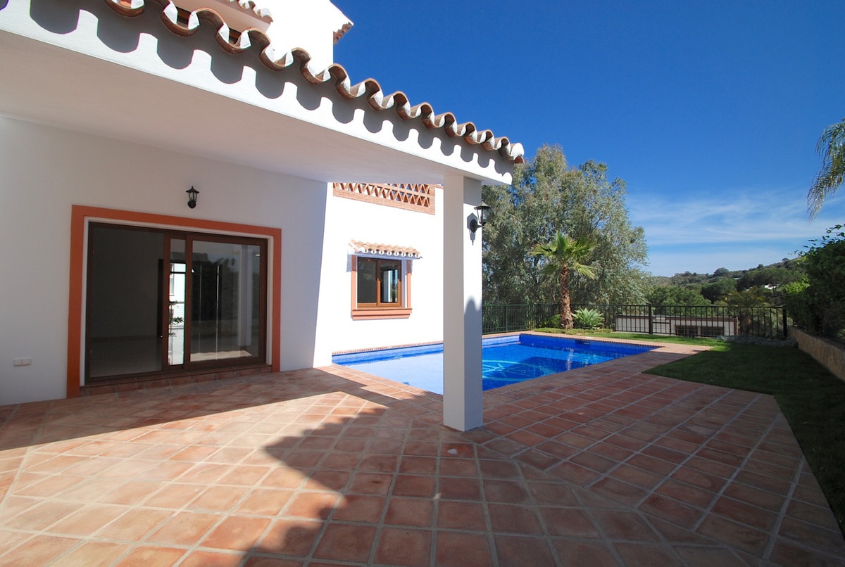 6 bedroom Villa For Sale in La Cala, Málaga - thumb 11