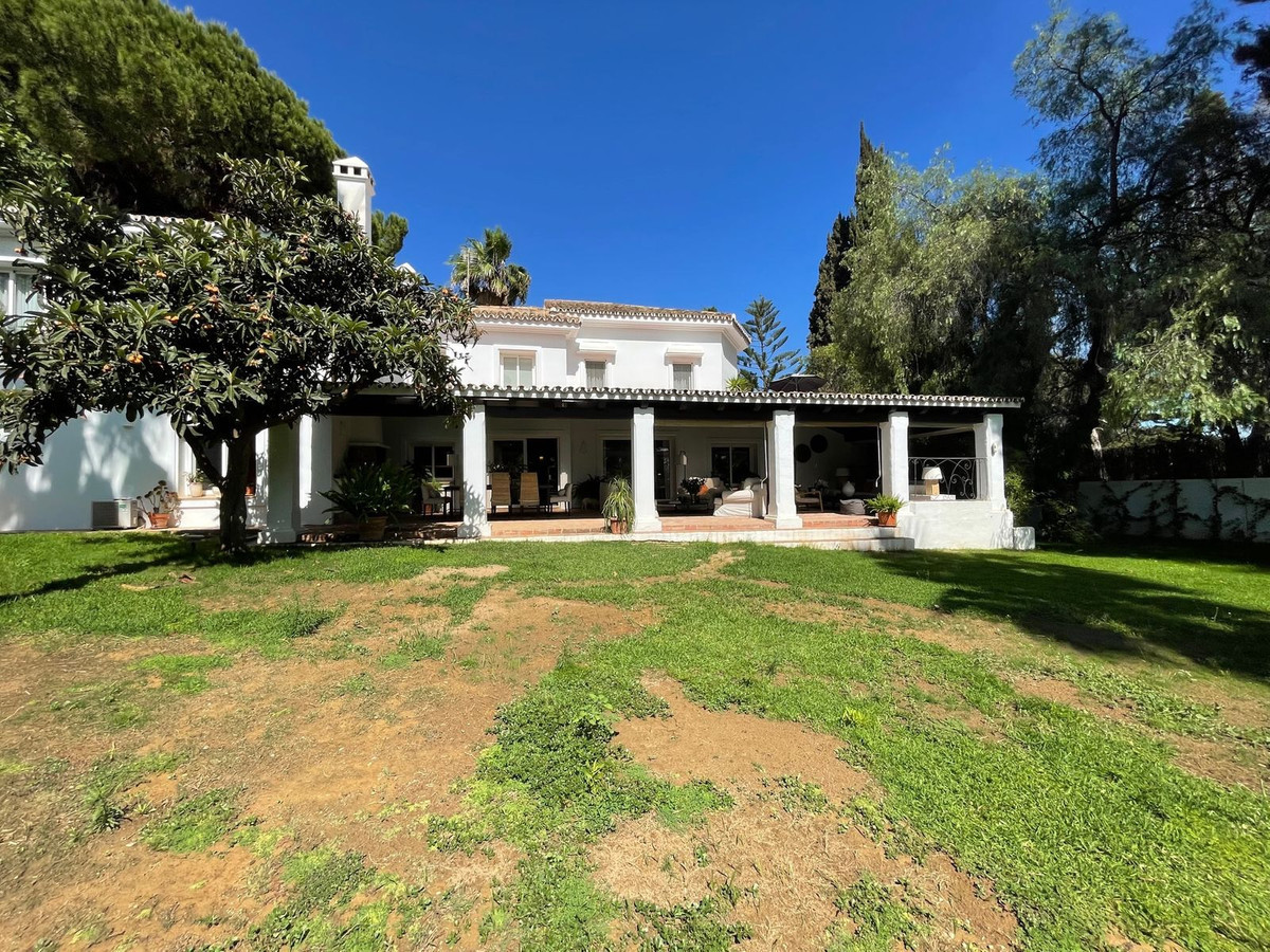 5 bedroom Villa For Sale in Nagüeles, Málaga - thumb 39