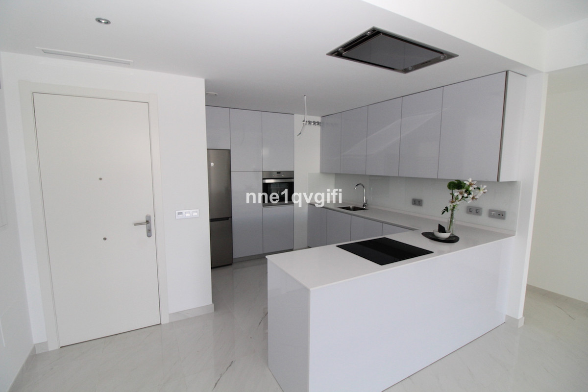 3 bedroom Apartment For Sale in New Golden Mile, Málaga - thumb 3
