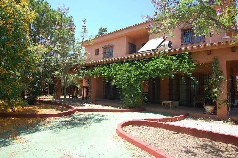 						Villa  Individuelle
													en vente 
																			 à Mijas Costa
					