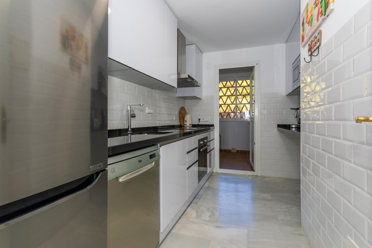 2 bedroom Apartment For Sale in Calahonda, Málaga - thumb 16