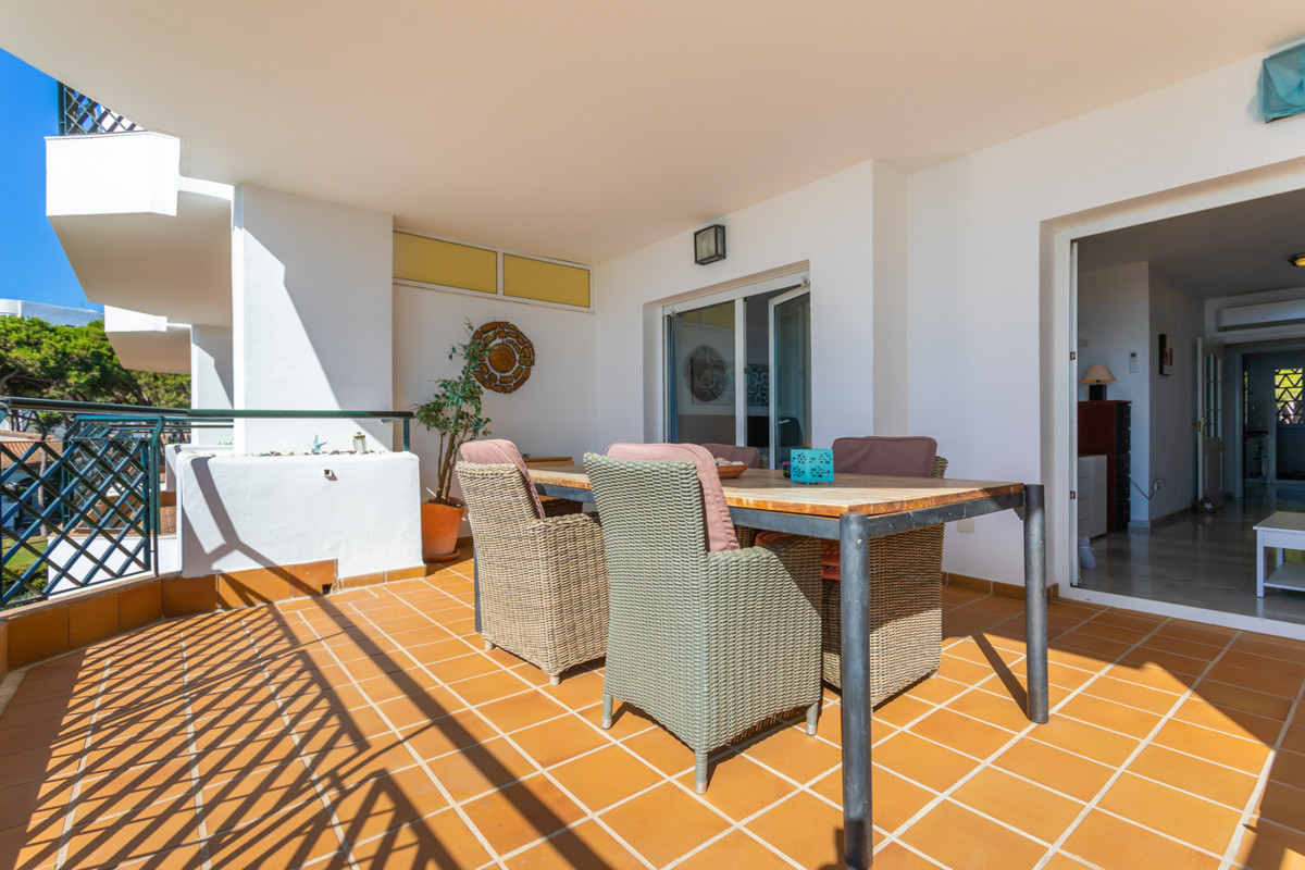 2 bedroom Apartment For Sale in Calahonda, Málaga - thumb 6