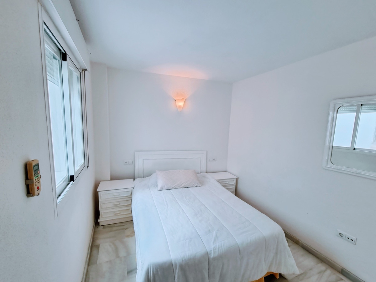 2 bedroom Apartment For Sale in Carvajal, Málaga - thumb 9