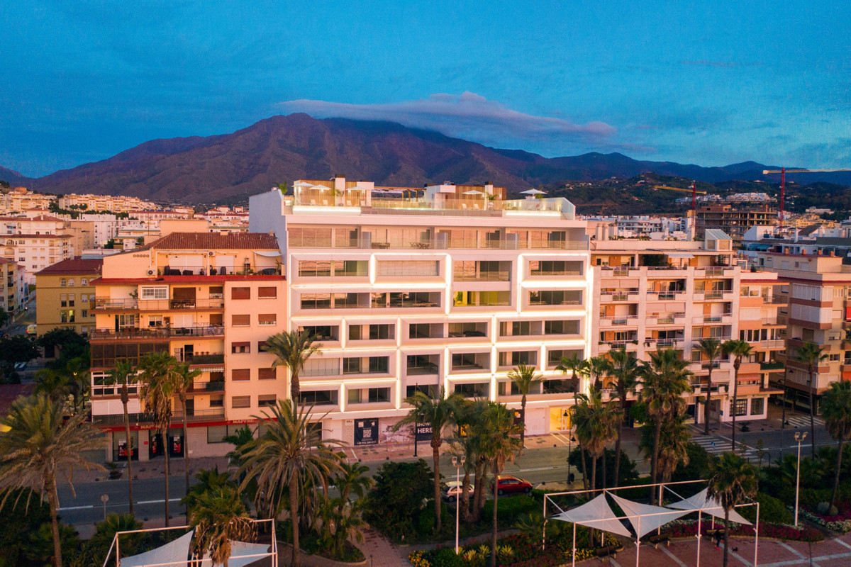 Middle Floor Apartment for sale in Estepona