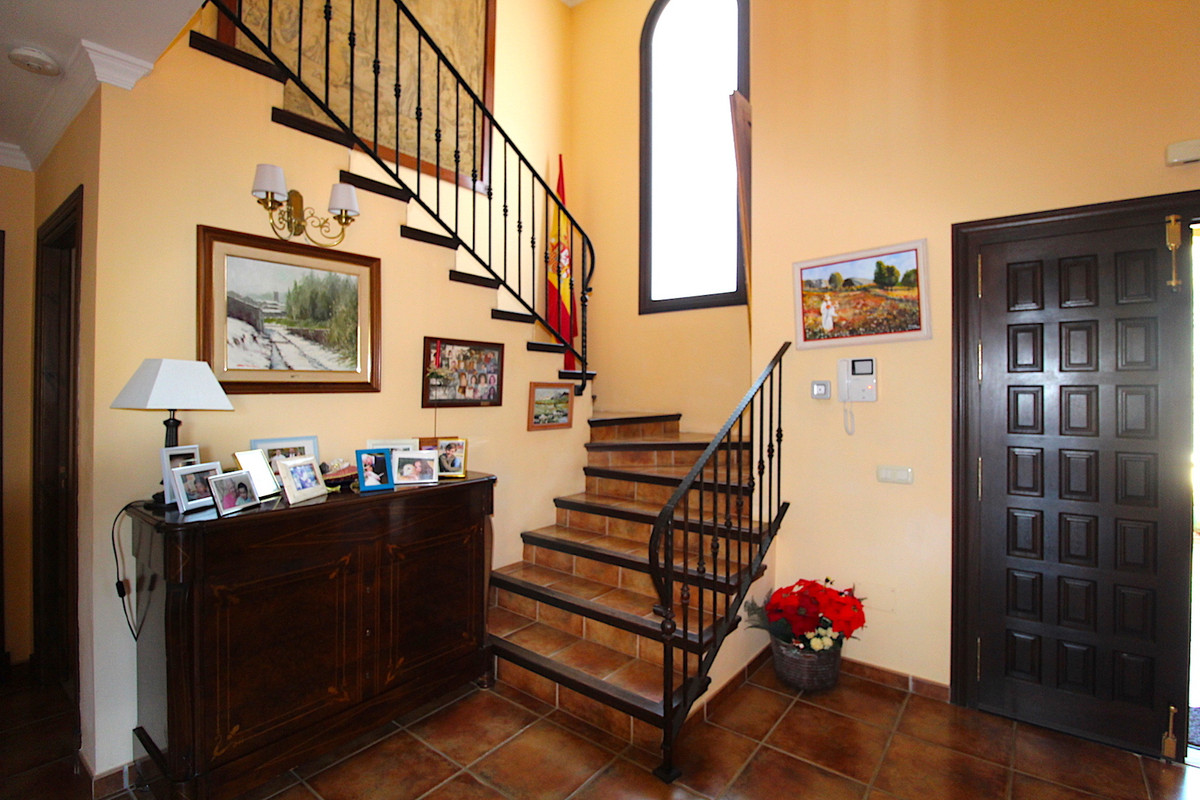 4 bed Property For Sale in La Quinta, Costa del Sol - thumb 12