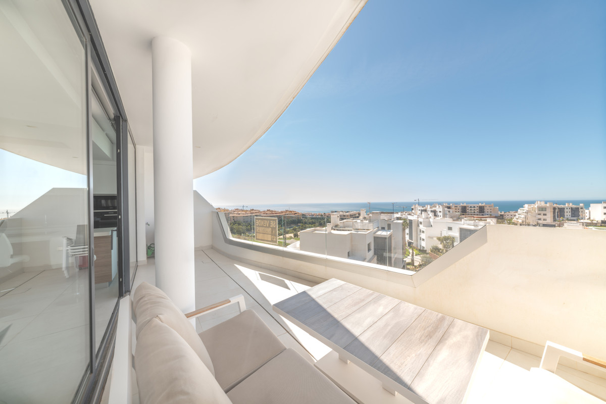 2 bedroom Apartment For Sale in Fuengirola, Málaga - thumb 3