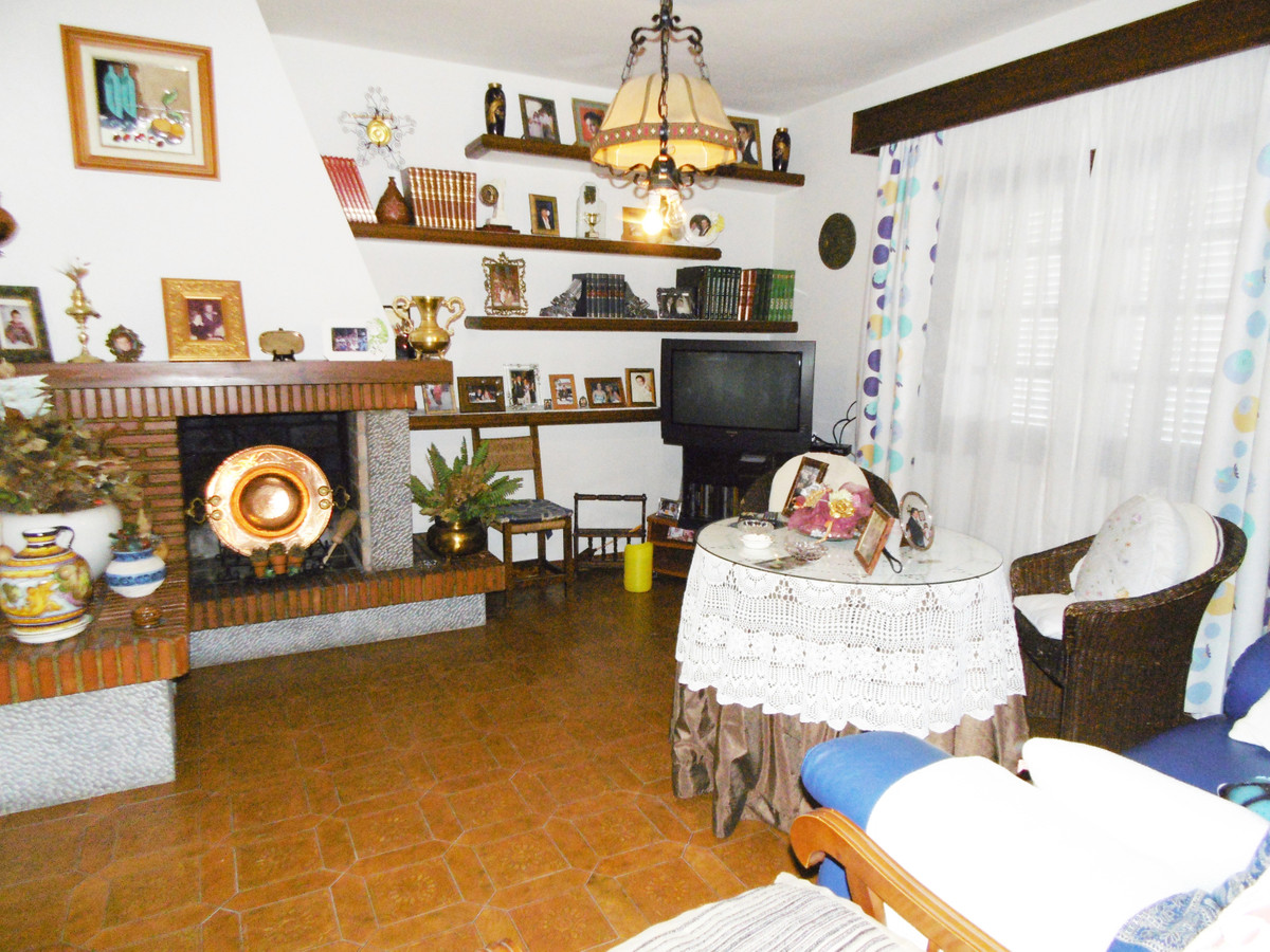 Villa te koop in Coín R3240280