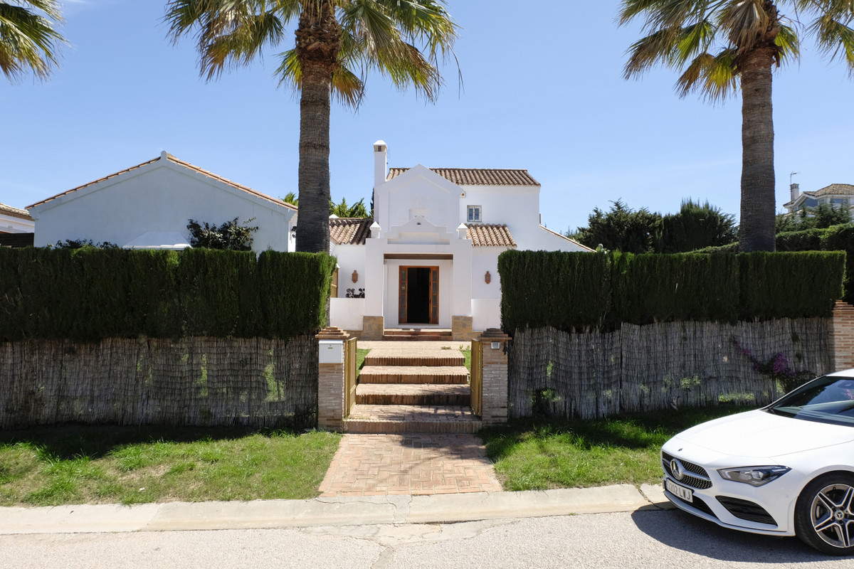 3 bedroom Villa For Sale in Sotogrande, Cádiz - thumb 4