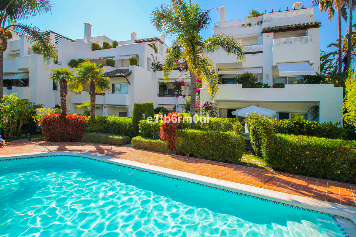 2 Bedroom Ground Floor Apartment For Sale The Golden Mile, Costa del Sol - HP2522287