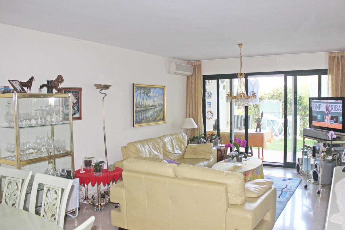 Appartement Rez-de-chaussée à Selwo, Costa del Sol
