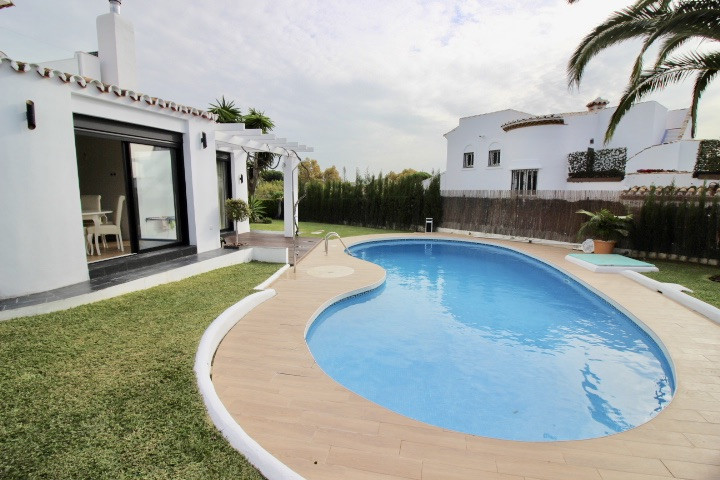 3 bedroom Villa For Sale in Calahonda, Málaga - thumb 3