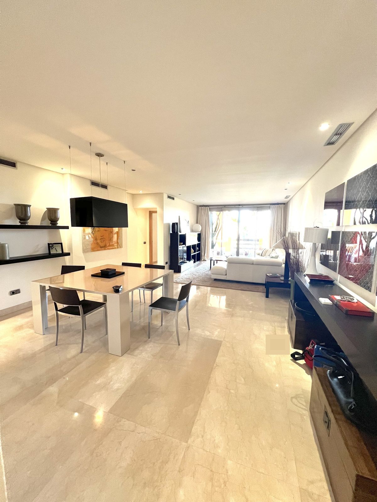 Apartment Middle Floor in Sierra Blanca, Costa del Sol
