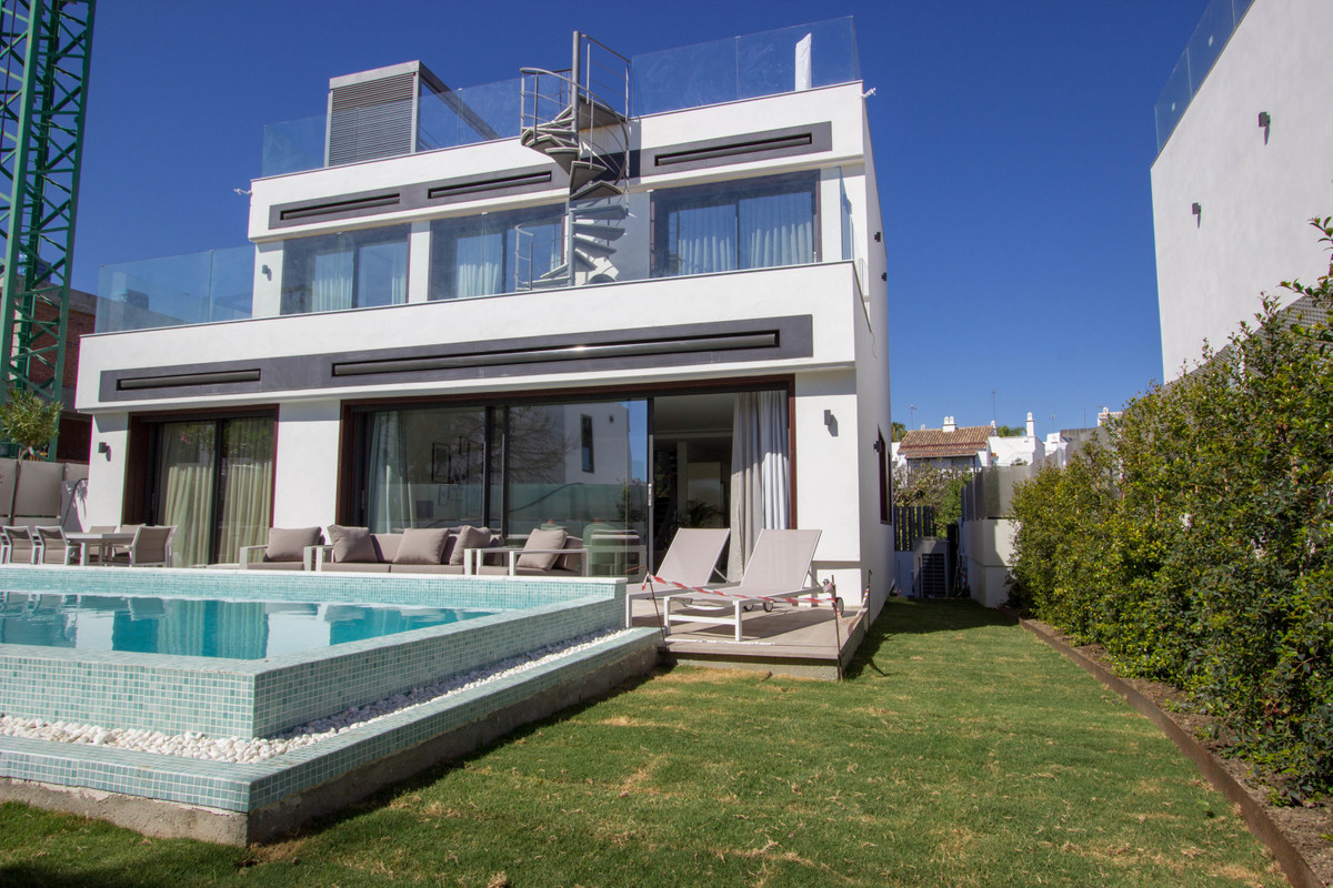 Villa te koop in Puerto Banús R3430708
