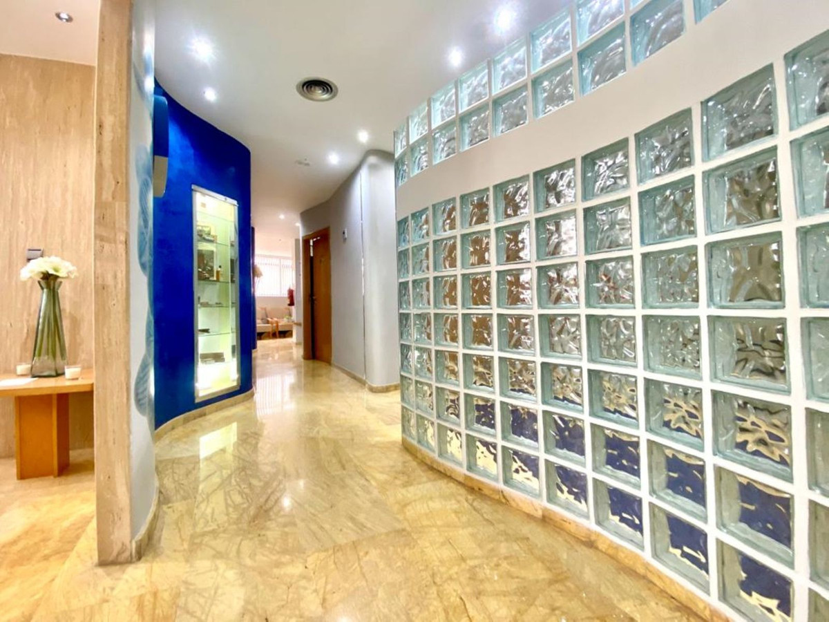 3 bedroom Commercial Property For Sale in Marbella, Málaga - thumb 5