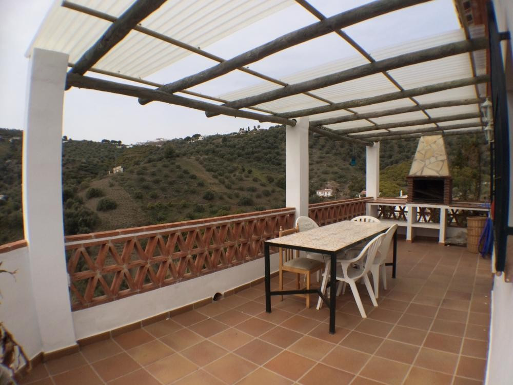 Located in the countryside after the village of Frigiliana, this cortijo is ideal for those who want the quiet life on the Costa del Sol.