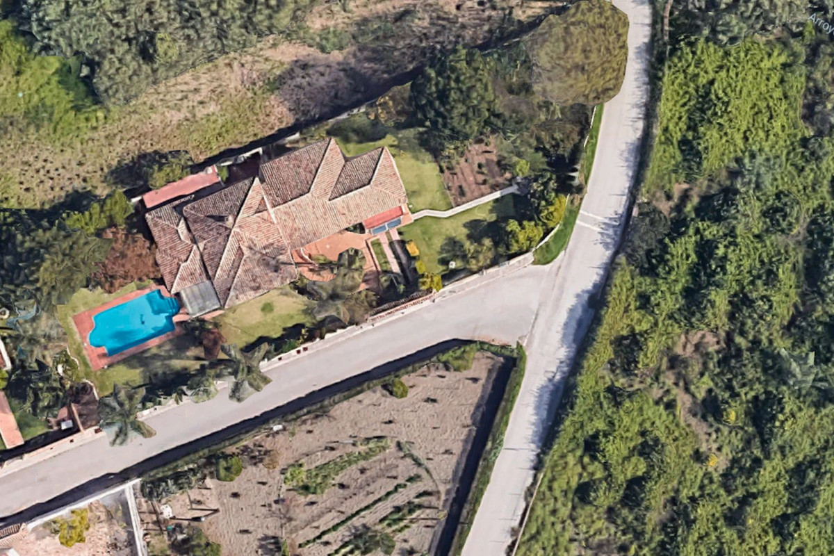 5 bedroom Villa For Sale in New Golden Mile, Málaga - thumb 45