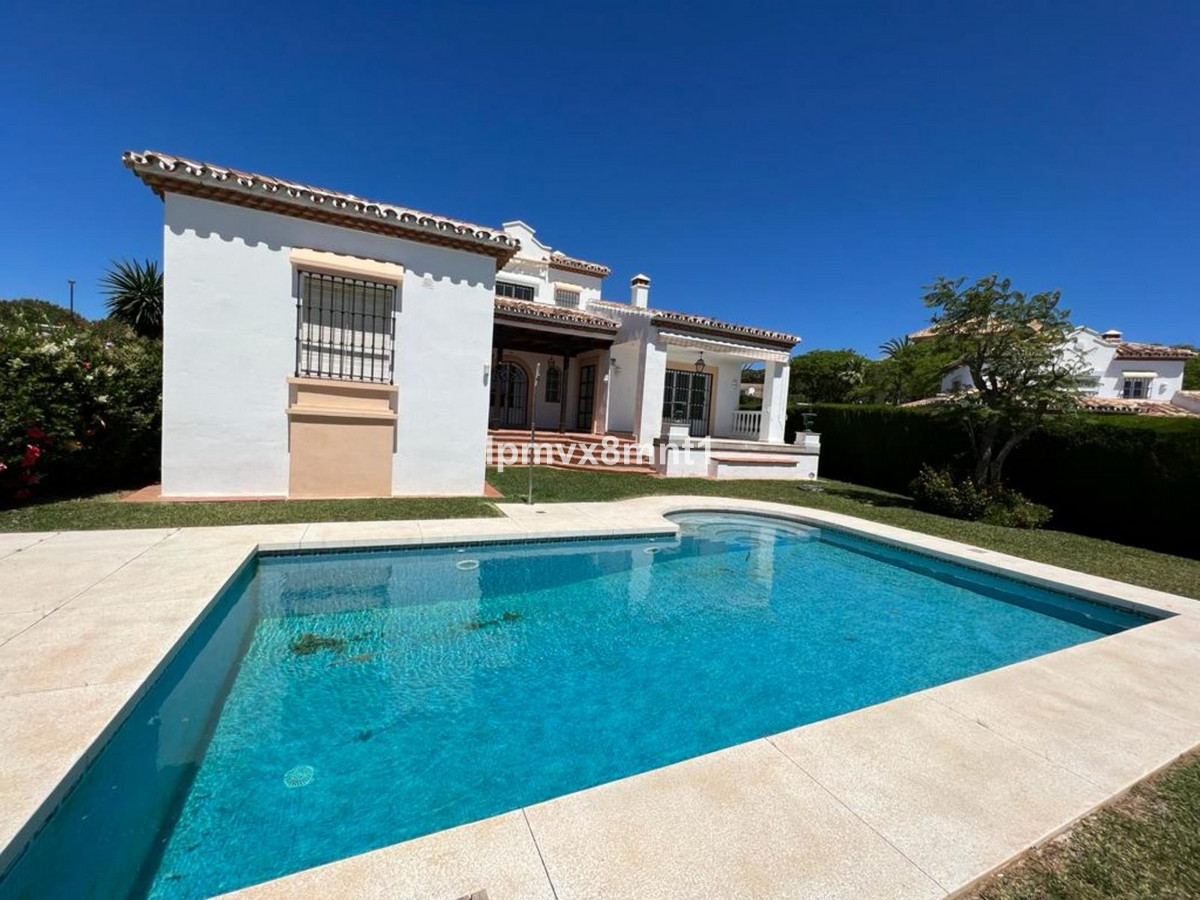 4 bedroom Villa For Sale in Marbella, Málaga - thumb 31