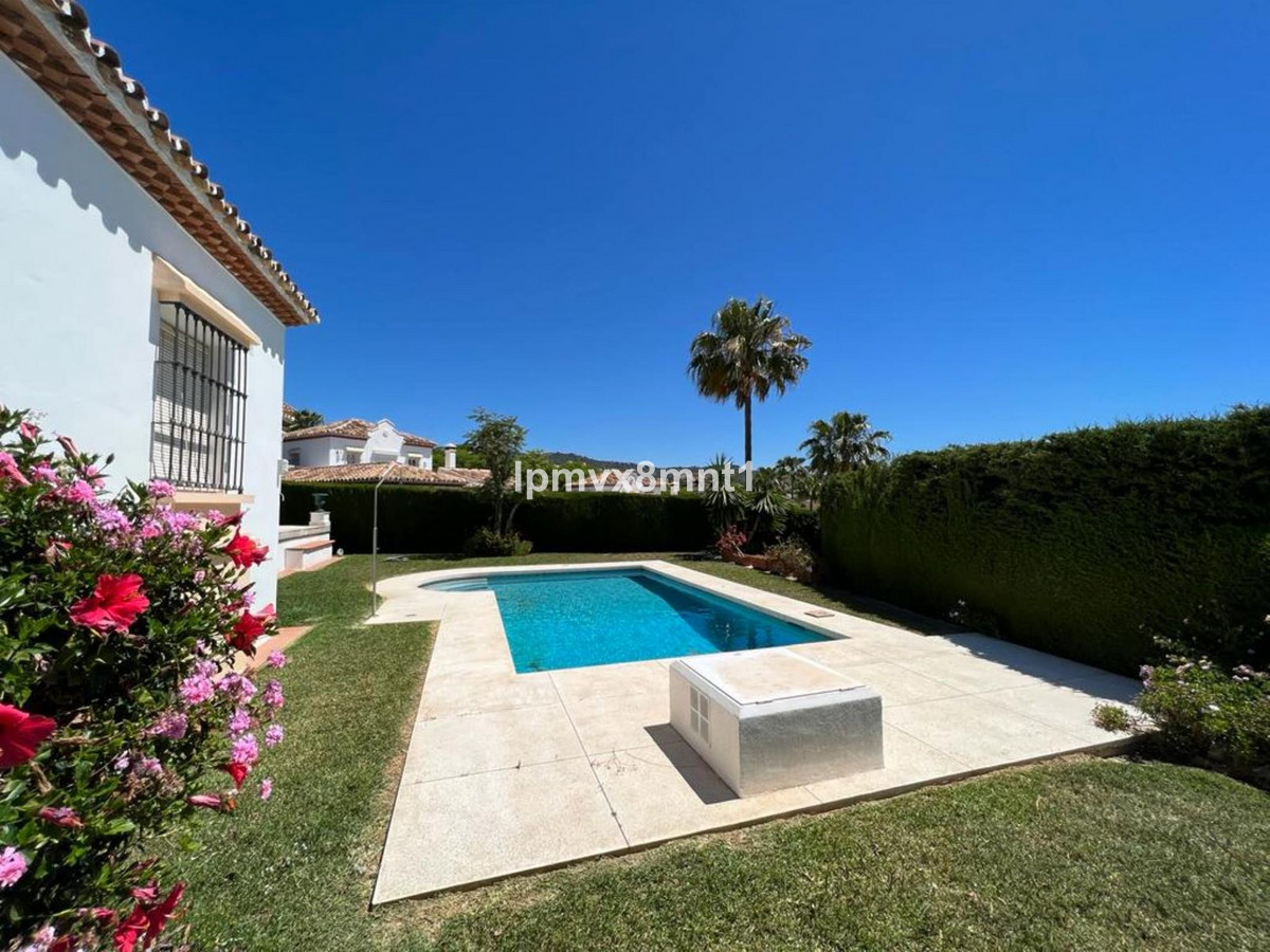 4 bedroom Villa For Sale in Marbella, Málaga - thumb 37
