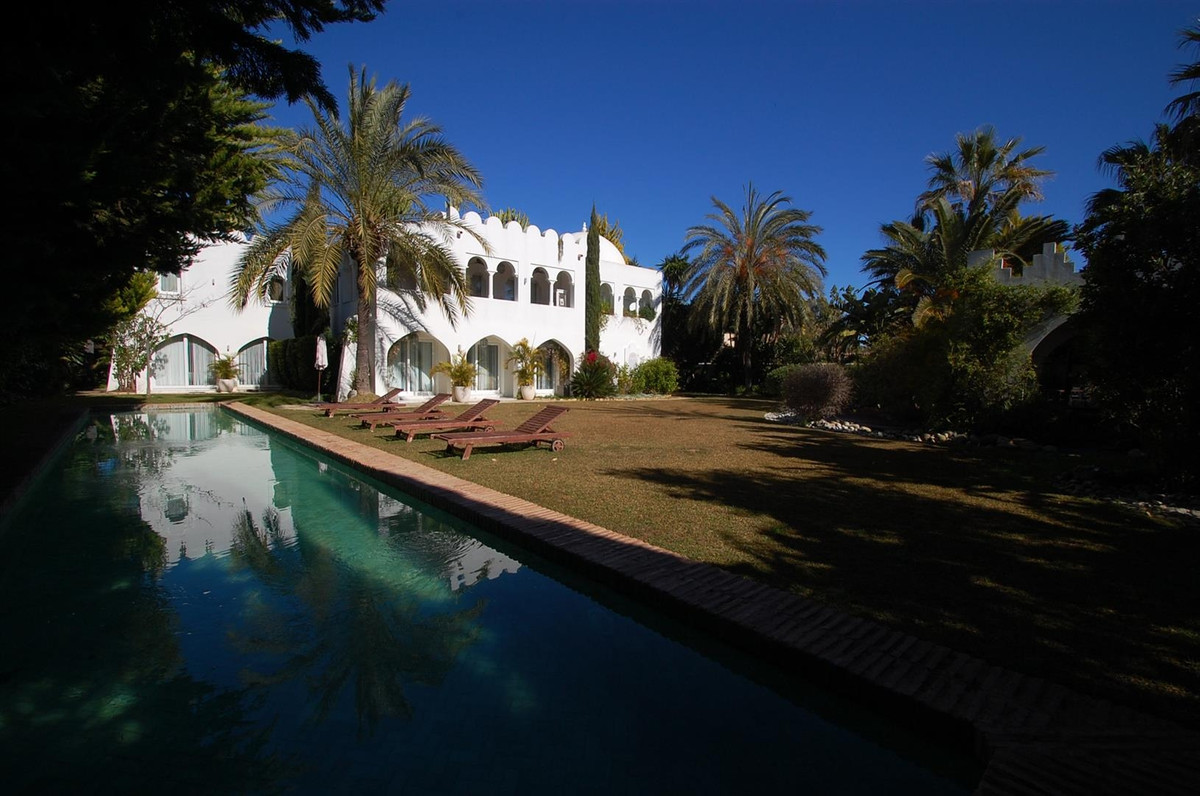 7 bedrooms Villa in Guadalmina Baja