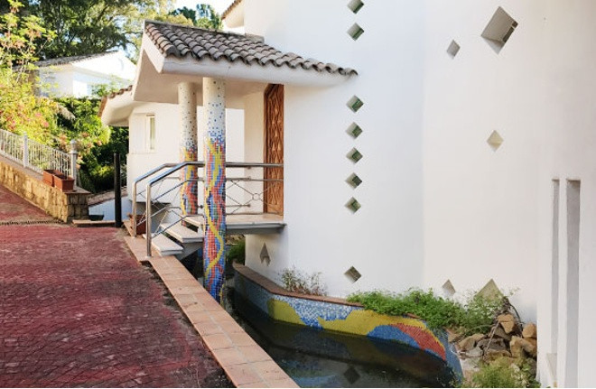 Villa te koop in Los Almendros R2984450