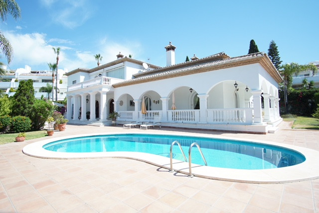 House in Bahía de Marbella R3210685 3 Thumbnail