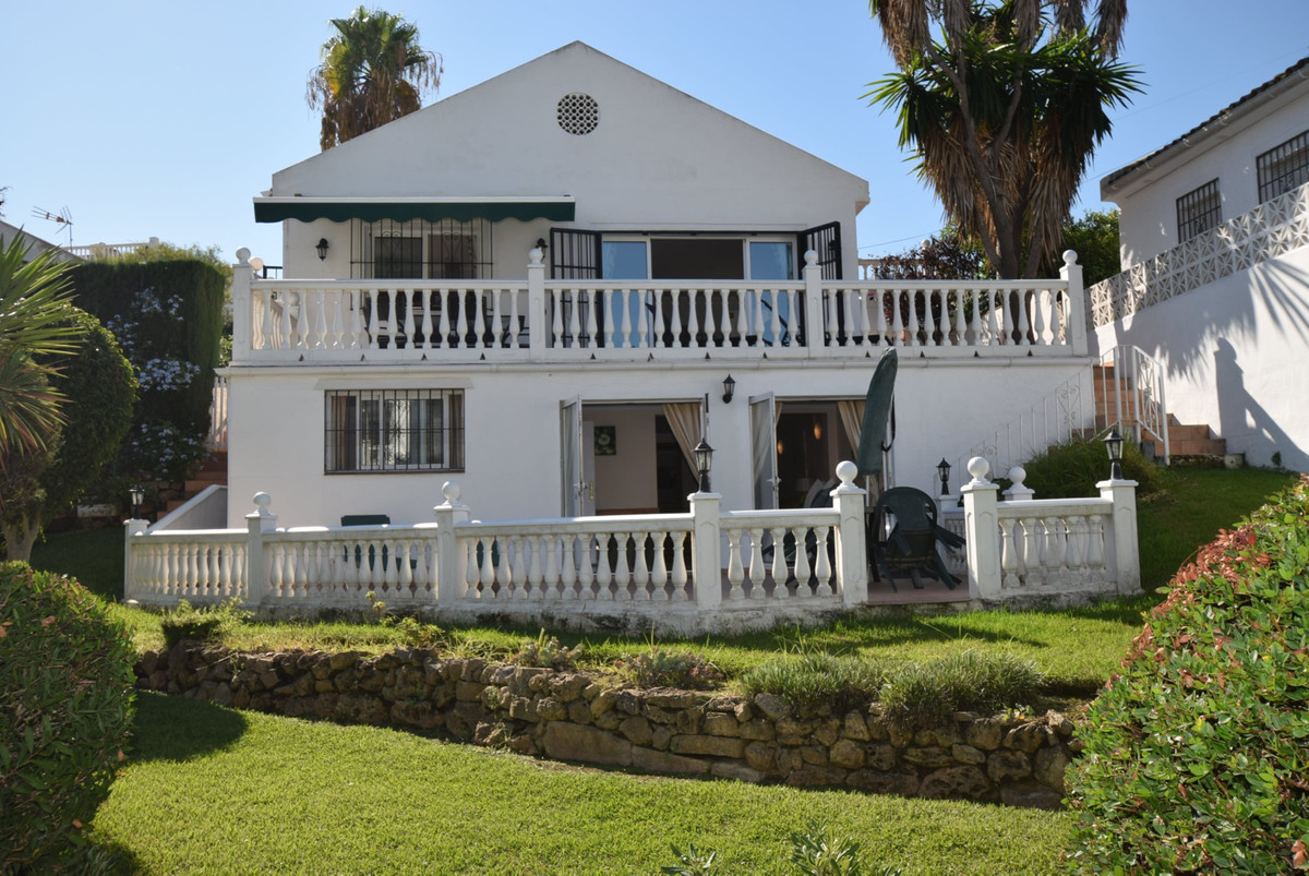 6 Bedroom Detached Villa For Sale El Faro, Costa del Sol - HP3273274