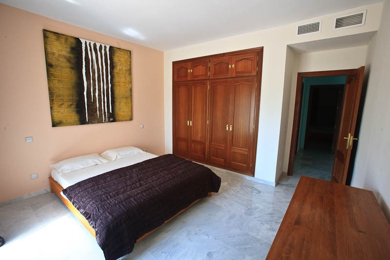 5 bedroom Villa For Sale in Nueva Andalucía, Málaga - thumb 6