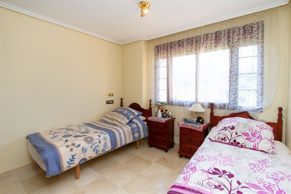 2 bedroom Apartment For Sale in La Mairena, Málaga - thumb 9