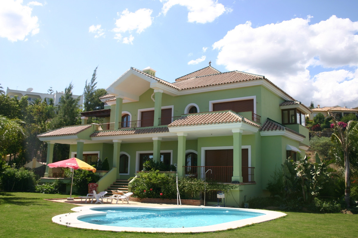 Detached Villa for sale in Benahavís R2107373