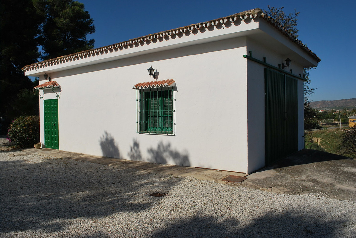 7 bedroom Villa For Sale in Alhaurín de la Torre, Málaga - thumb 9
