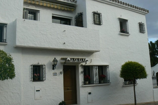 Townhouse Terraced in Nueva Andalucía, Costa del Sol
