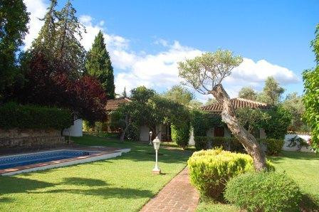 An amazing investment  a bed and breakfast or guesthouse ideally situated on the outskirts of Alhaur, Spain