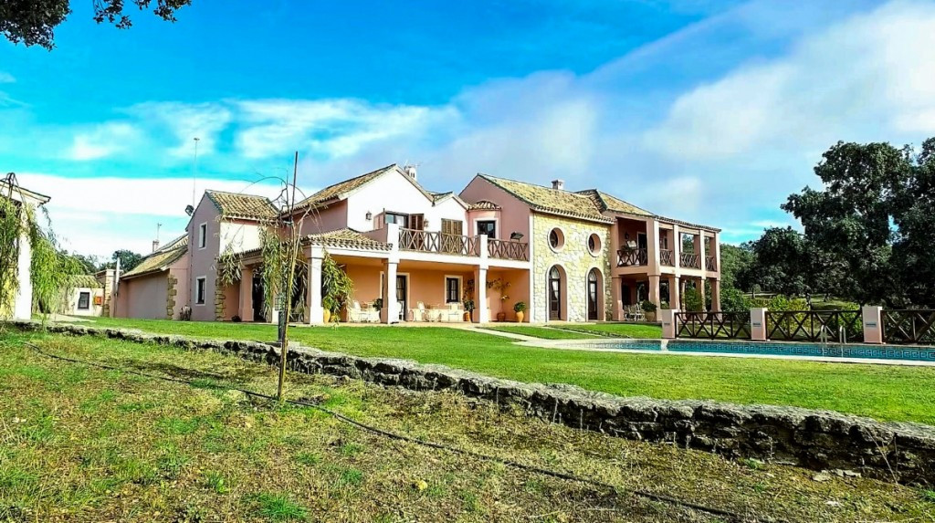 Villa con 7 Dormitorios en Venta Ronda