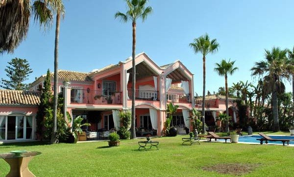 Villa con 7 Dormitorios en Venta Guadalmina Baja
