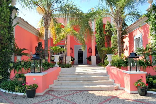 7 bedroom Villa For Sale in Guadalmina Baja, Málaga - thumb 4
