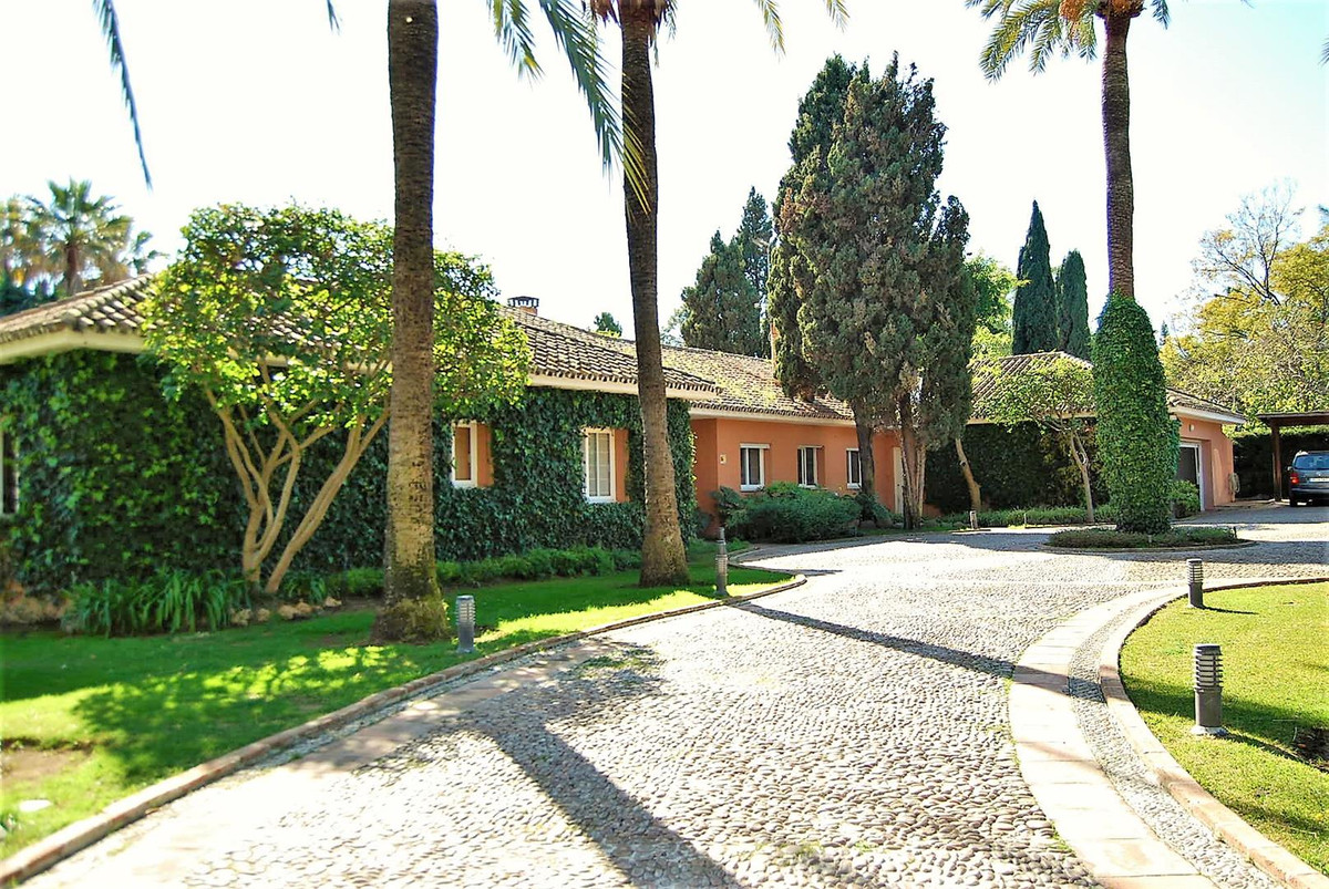  Villa, Detached for sale en Guadalmina Baja