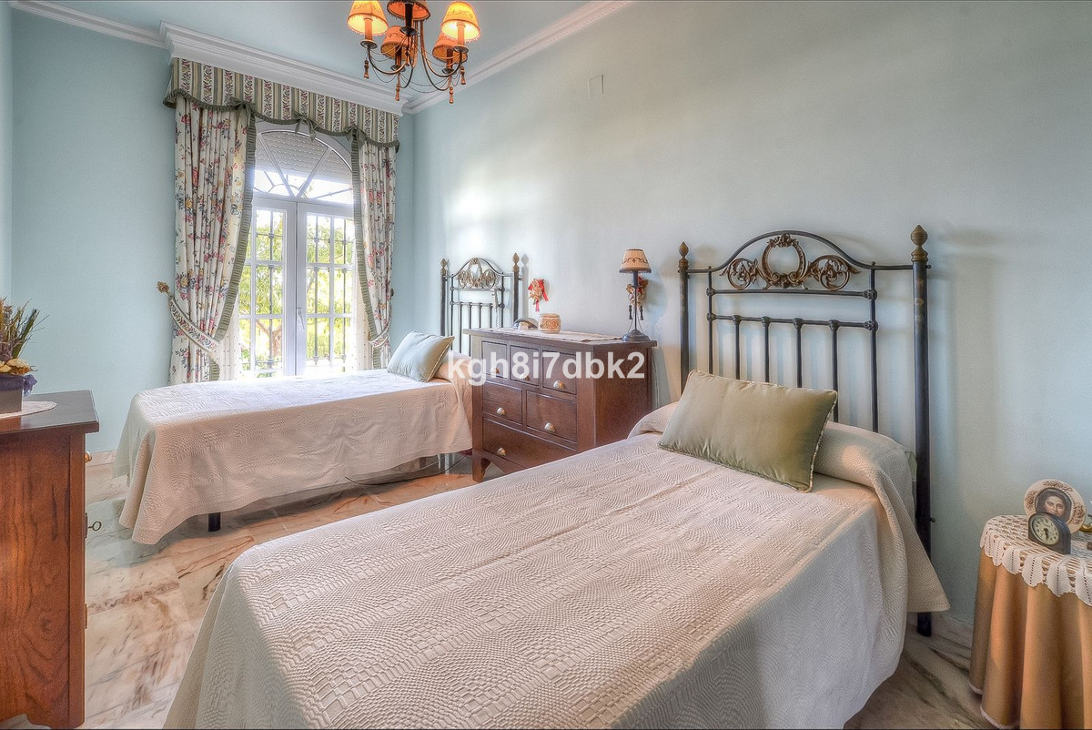 10 Bedroom Villa for sale Benalmadena