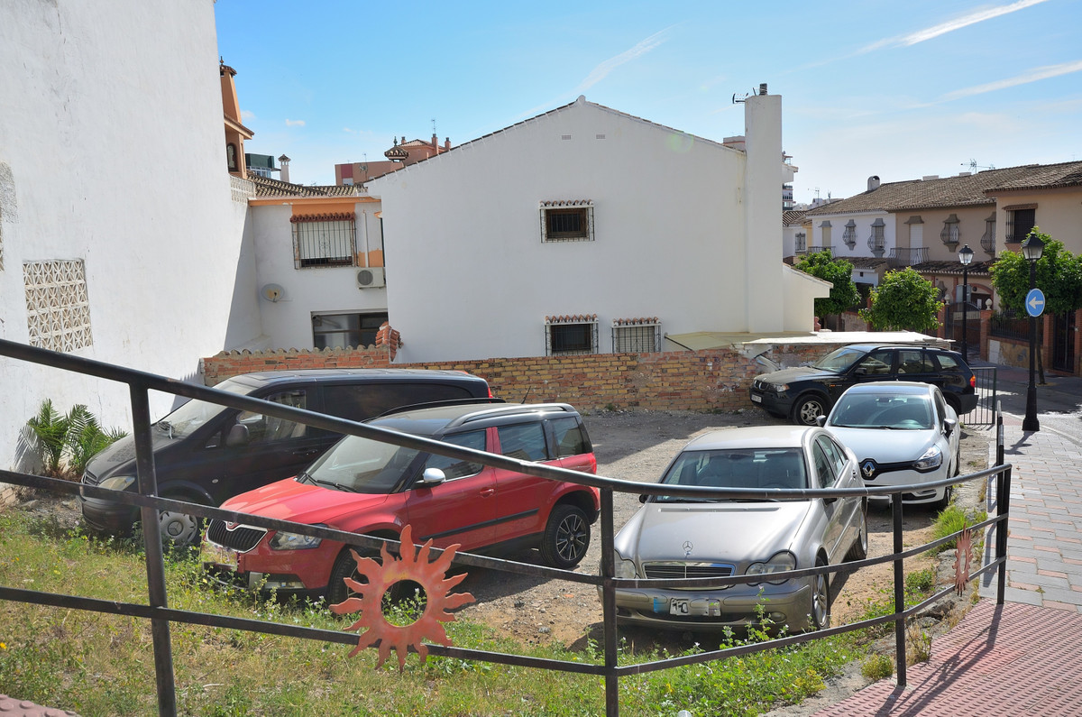 						Terreno  Residencial
													en venta 
																			 en Fuengirola
					