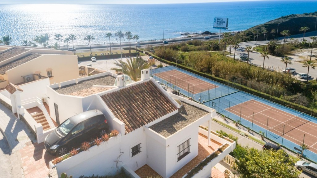 3 bedroom Villa For Sale in Mijas Costa, Málaga - thumb 1