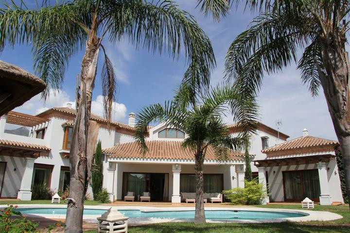 This beautiful South facing Villa situated in the heart of Marbella in a quiet urbanization. This 2 , Spain