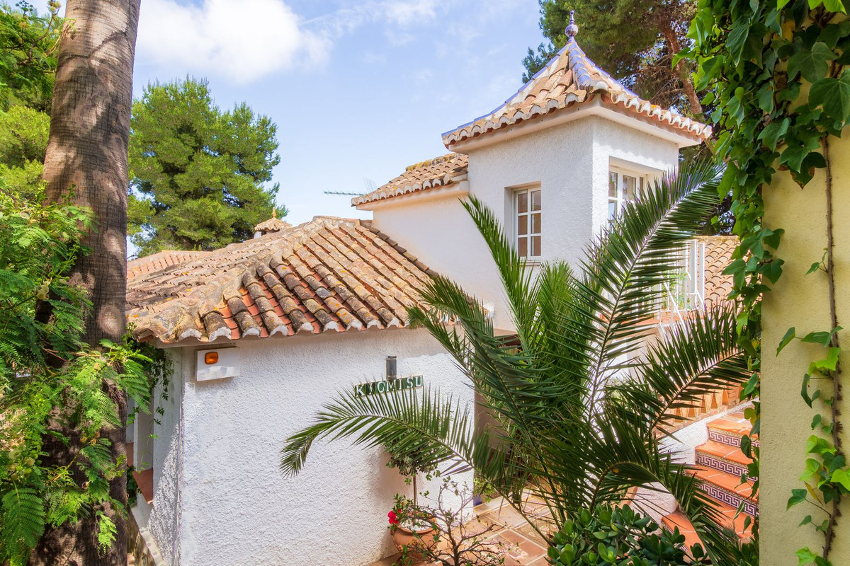 5 bedroom Villa For Sale in Mijas Costa, Málaga - thumb 8