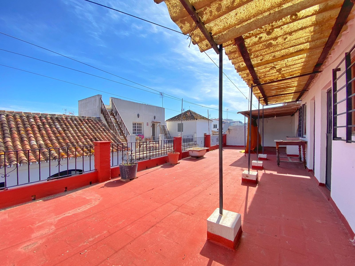 10 bedroom Townhouse For Sale in Marbella, Málaga - thumb 9