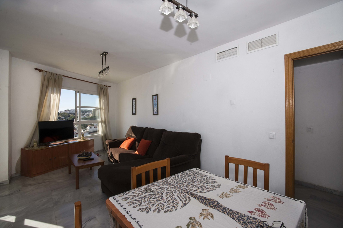 Apartment Middle Floor in Montemar, Costa del Sol
