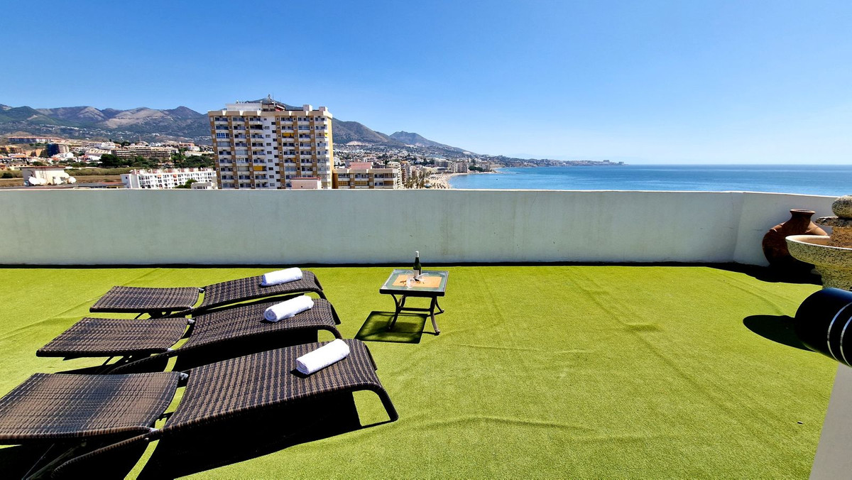 2 bedroom Apartment For Sale in Los Boliches, Málaga - thumb 2