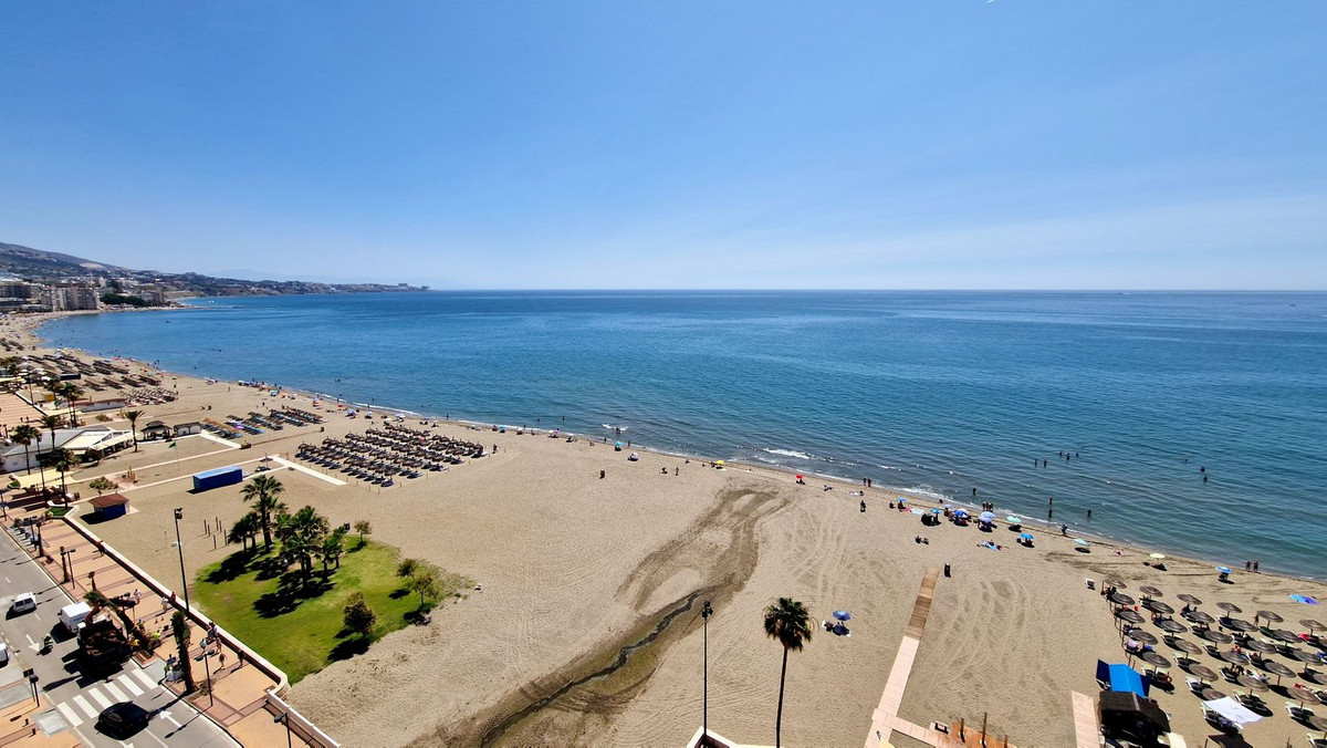 2 bedroom Apartment For Sale in Los Boliches, Málaga - thumb 3