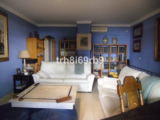 4 bedroom Apartment For Sale in El Paraiso, Málaga - thumb 4