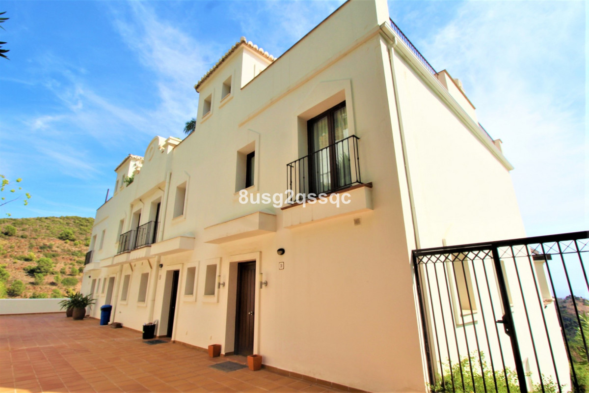 3 bedroom Townhouse For Sale in Benahavís, Málaga - thumb 23