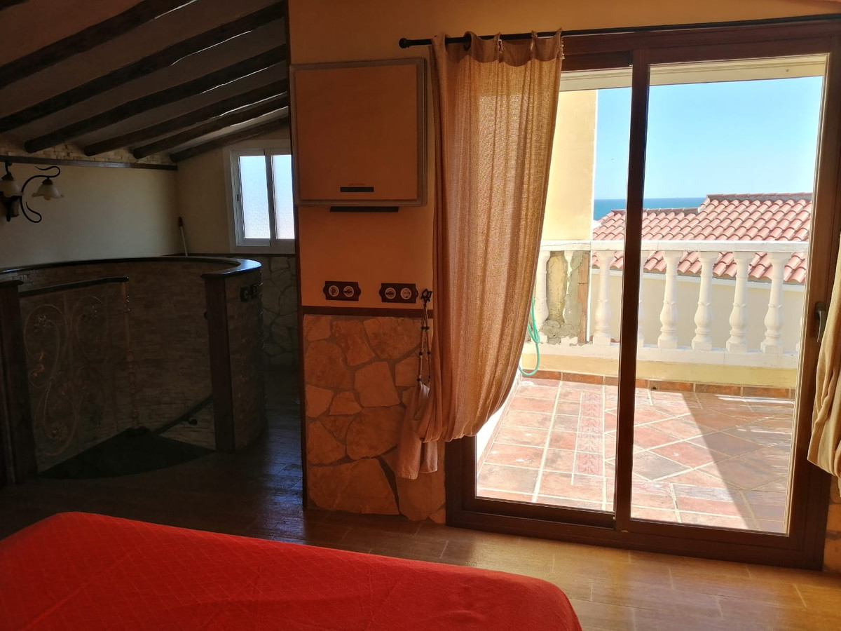 3 bedroom Townhouse For Sale in Estepona, Málaga - thumb 12
