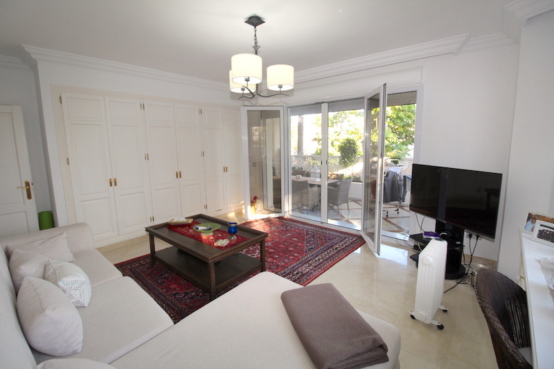 5 bedroom Apartment For Sale in The Golden Mile, Málaga - thumb 3
